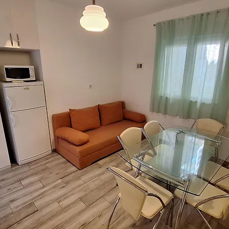 Fuer Sechs Personen- Mit Einem Balkon By Interhome Apartament Trogir
