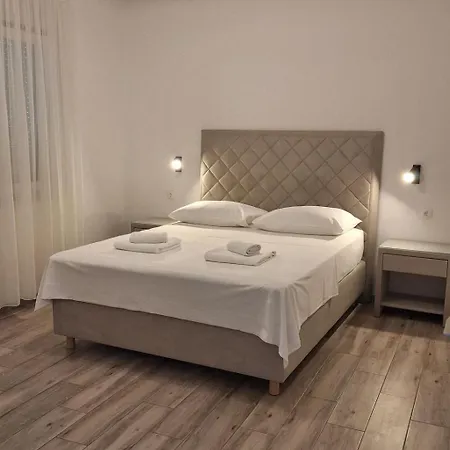 Fuer Sechs Personen- Mit Einem Balkon By Interhome