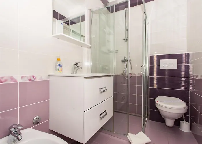 Apartment Fuer Sechs Personen- Mit Einem Balkon By Interhome *