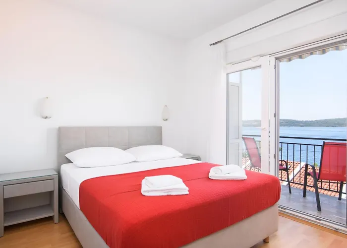 Fuer Sechs Personen- Mit Einem Balkon By Interhome Apartment Trogir