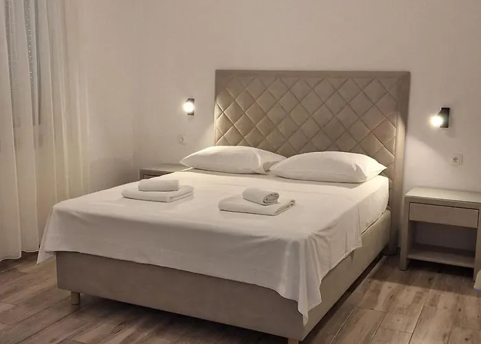 Fuer Sechs Personen- Mit Einem Balkon By Interhome